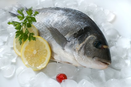 Fish-Rolls mit Kräuter-Frischkäse le Tartare.